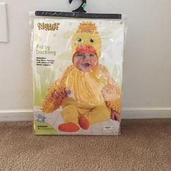 Fuzzy DucklingSize 12 to 18 months/Hablo español