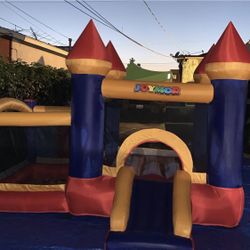 Toddlers bounce house