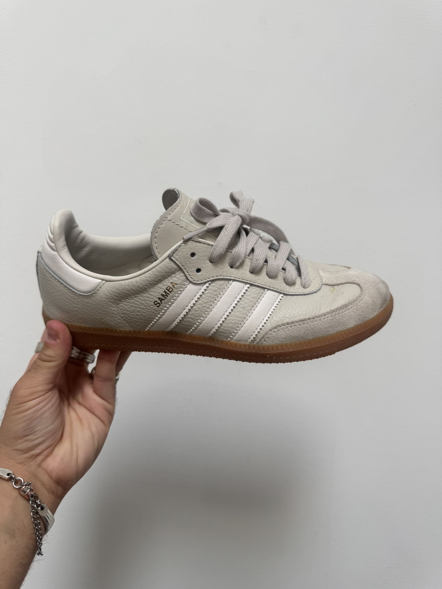 Adidas Sambas Size 8.5 Cream And White