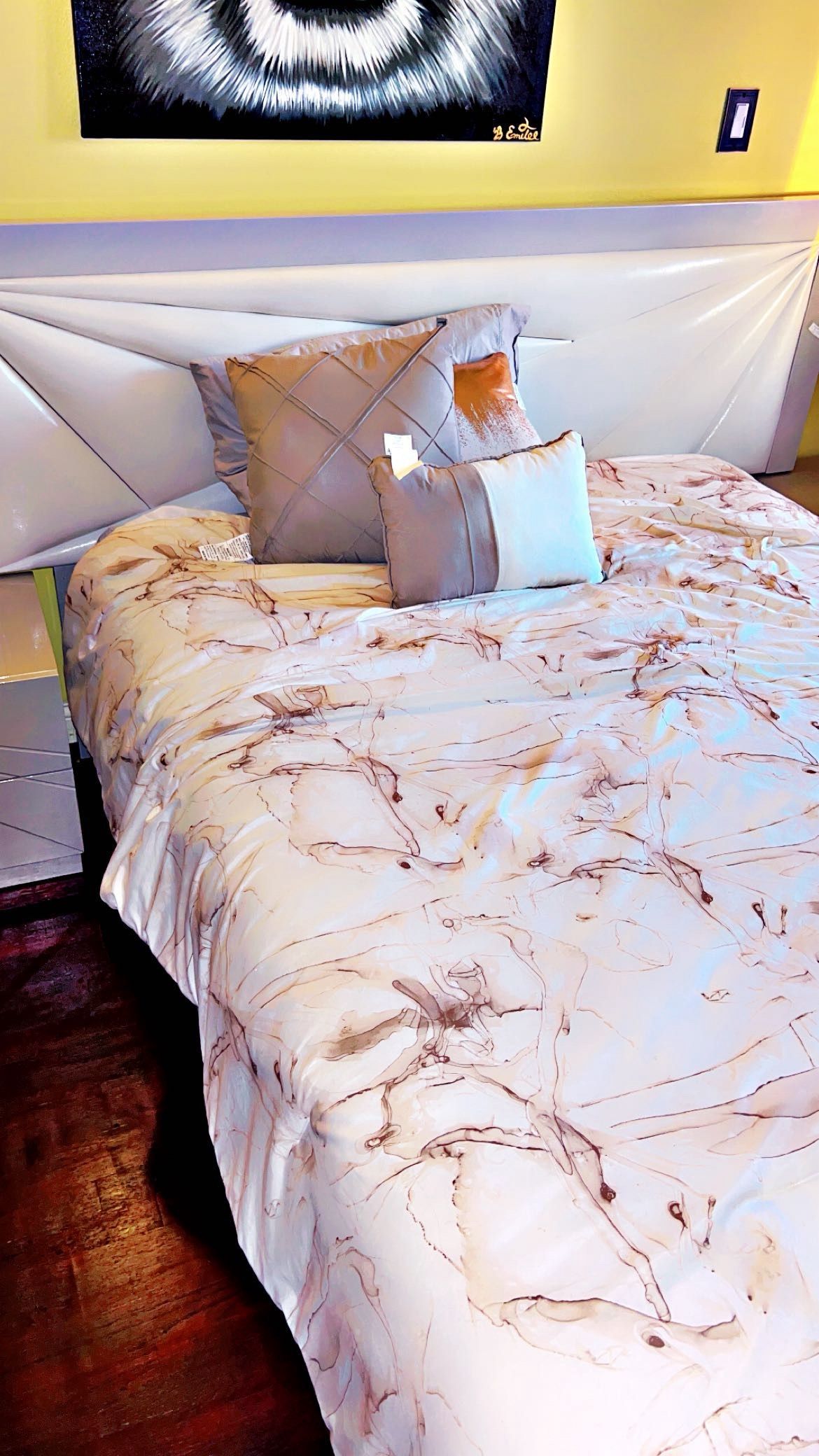 Queen Bedroom Set