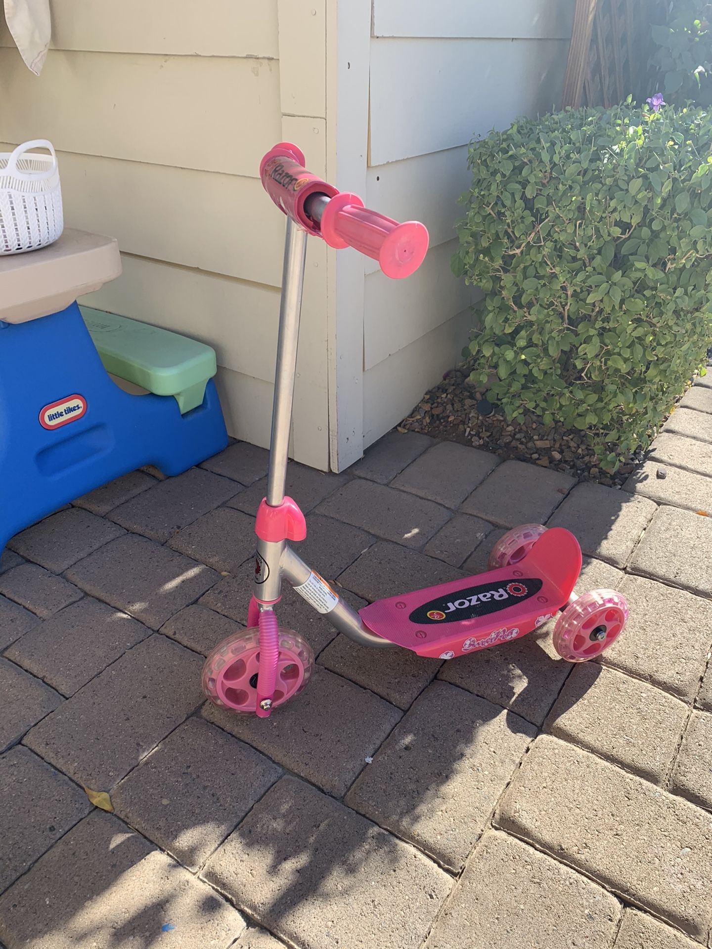 Kids Razor Scooter - Pink