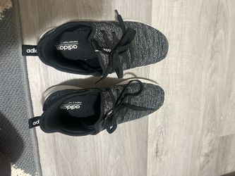 ADIDAS Shoes ( size 7 1/2)