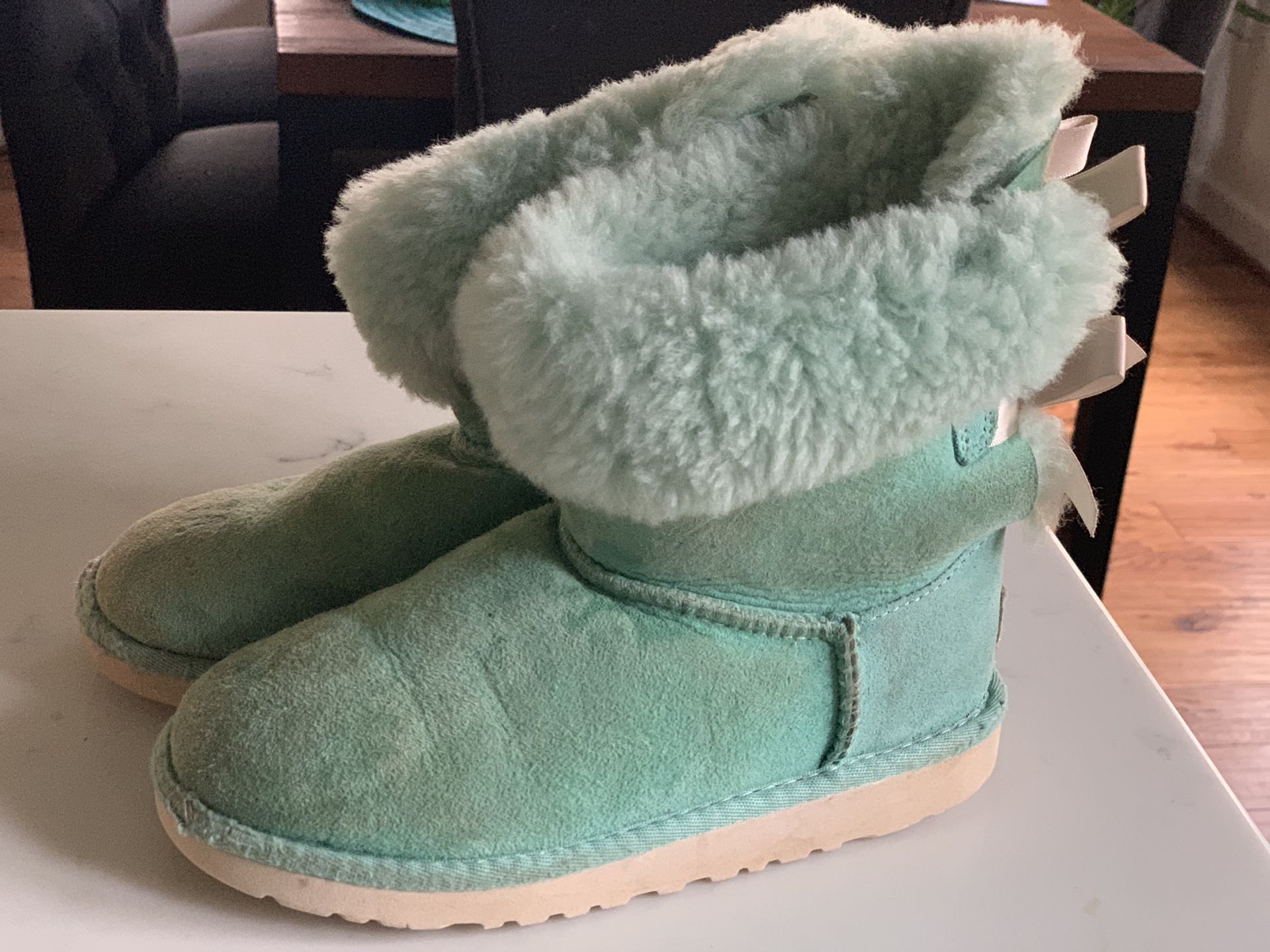 Uggs boots, girl size 1
