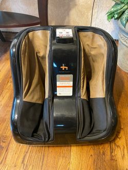 Human touch foot massager