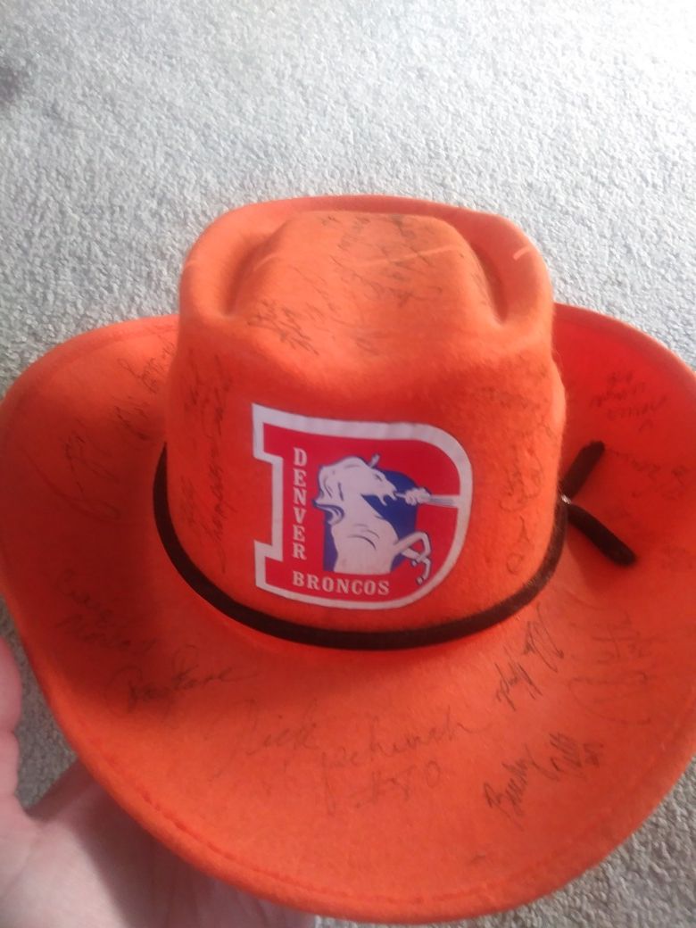 1985 Denver Broncos Vintage Signed Cowboy Hat for Sale in Aurora