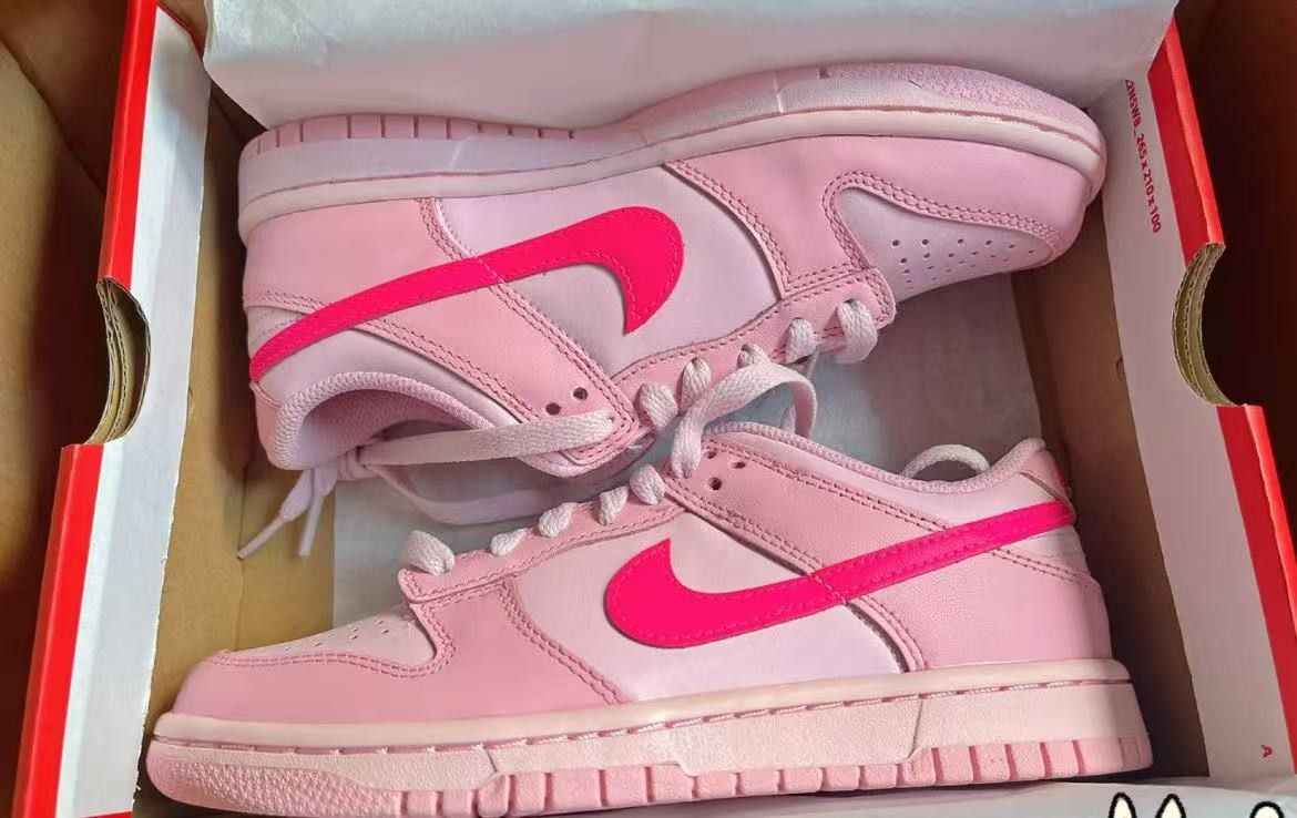 Nike Dunk Triple Pink US7