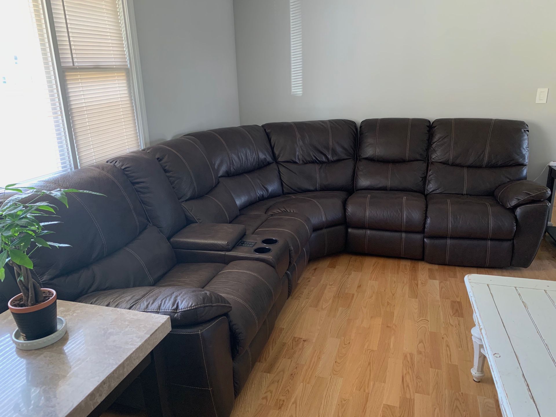 Jordan sectional couch (leather) automatic recliner