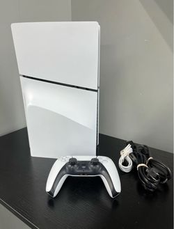 Ps5 Slim Disc Edition W/ Controller