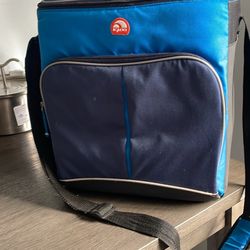 Igloo Cooler Used Twice Can Fit Up To 24 Cans Of Full Case. East Haven.