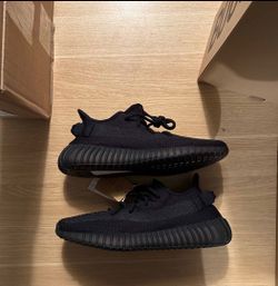 Adidas Yeezy Boost 350 V2 Black Sneakers