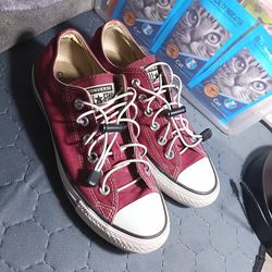 Converse Chuck Taylor all star Burgandy Men 8.5 Ladies 10