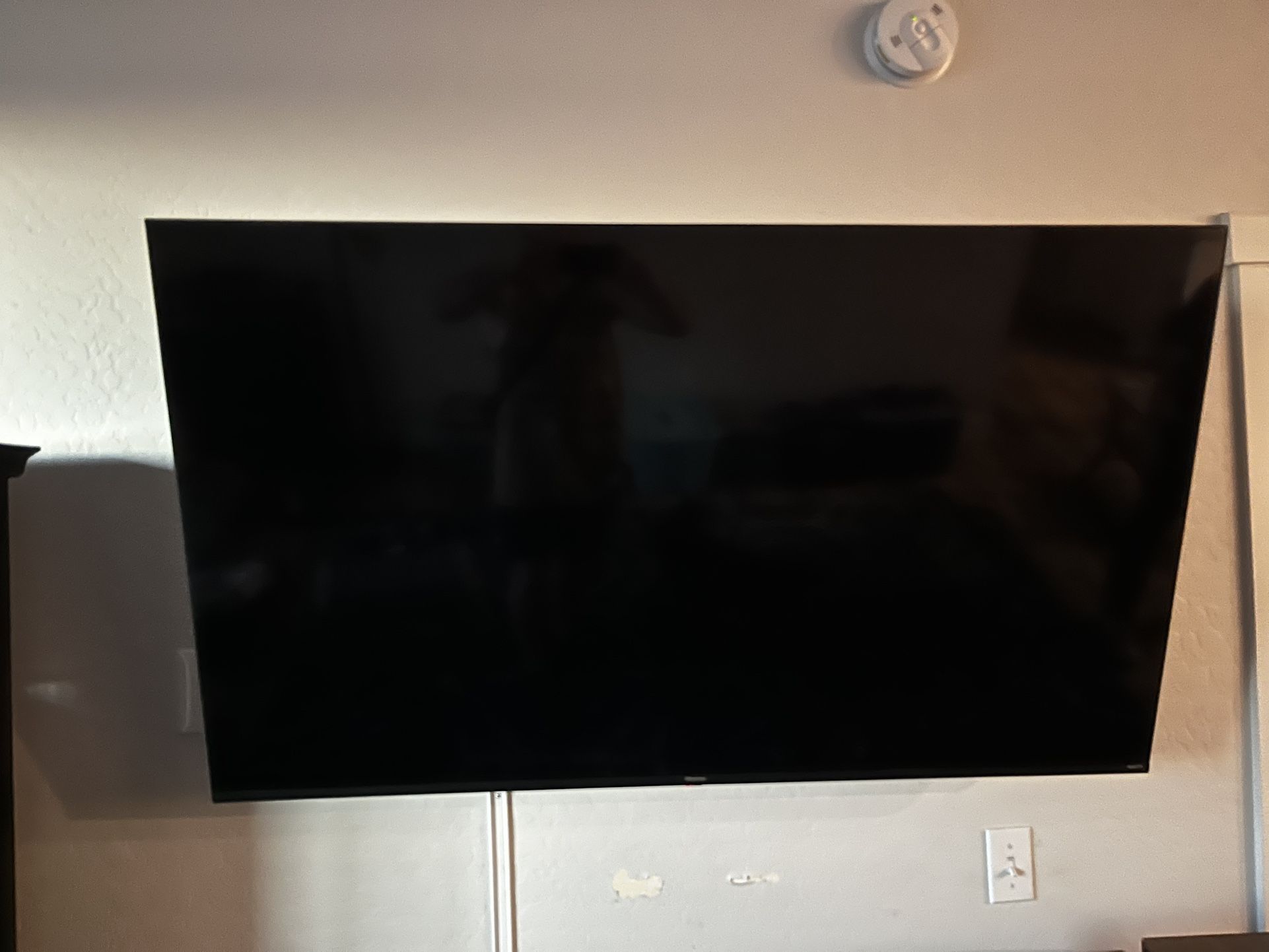Hisense Roku TV HD (55U6HR)