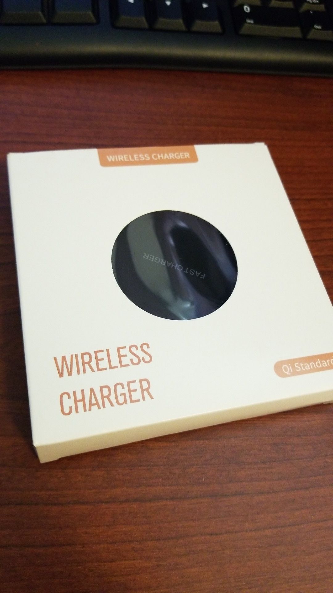 Wireless charger for smart phones