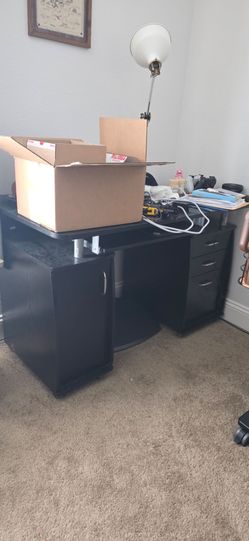 Free black computer desk