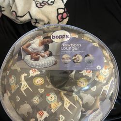 Boppy Nursing pillow
