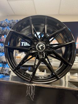 (Set-4) Kraze Evolve 18x8.5 5x114.3 35mm Gloss Black Wheels Rims 18 Inch