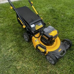 DeWalt 2X20V 21 inch Lawn Mower  (Battery & Charger)  