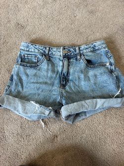 https://offerup.com/redirect/?o=MS50YXJnZXQ= girls/ xl.  2.american eagle/xs.  3.h&m girls 12/13.   4. Aeropostale/xxs.   5.amazon/xs.   6.american ea