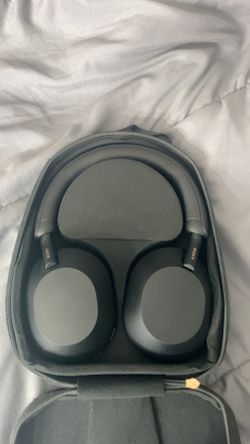 Sony headphones WH-1000MX5