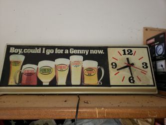 Working Genesee beer sign Clock