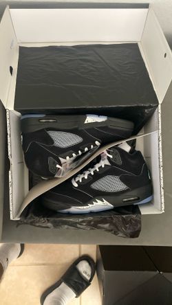 Jordan 5 Black Metallic Reimagined 