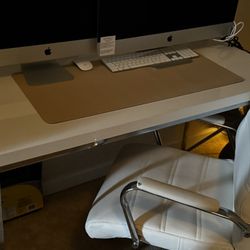 Desk And Chair 