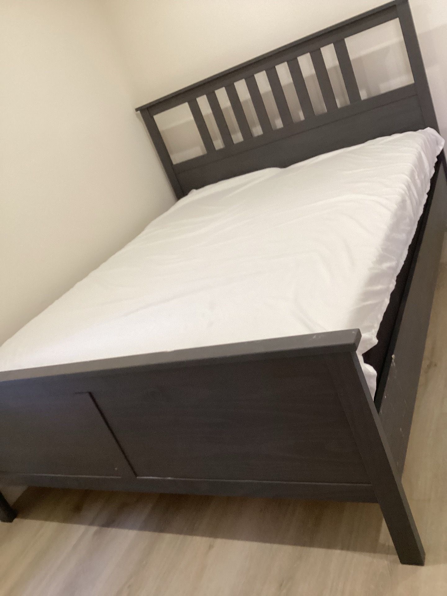Queen Wooden Bed Frame and 12”mattress