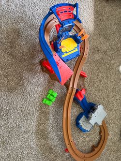 Monster Jam Large Loop Track Playset