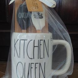 Rae Dunn Kitchen Queen Mug With Mini Spatulas