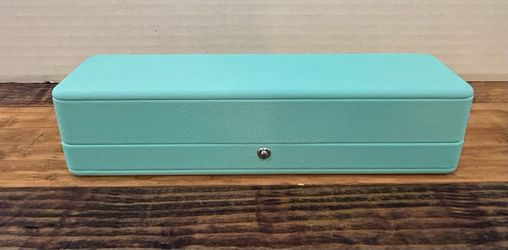 Authentic TIFFANY & CO. Bracelet / Watch Presentation Case Box (Empty)