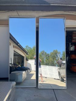Mirror closet door
