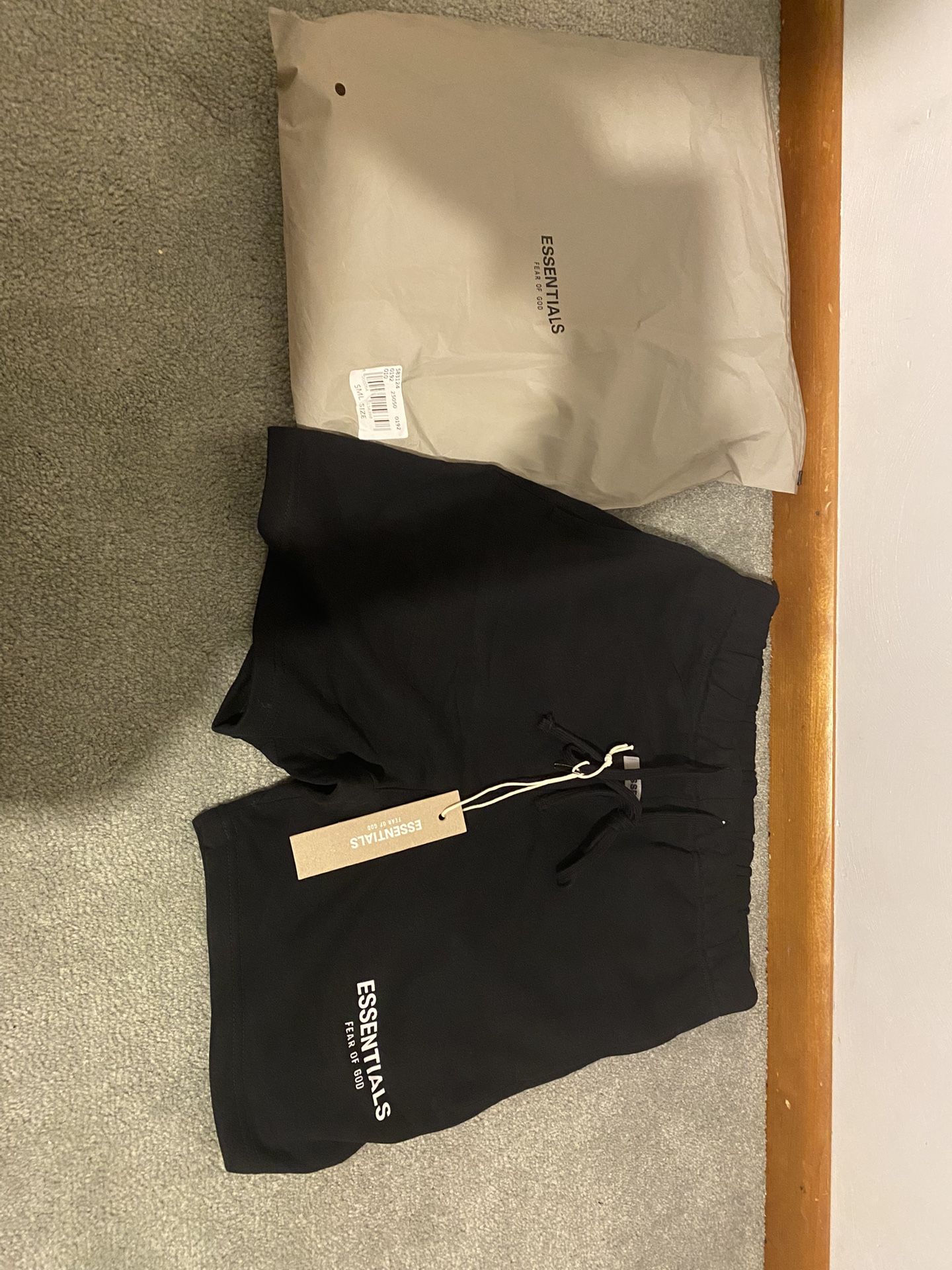 essential shorts 