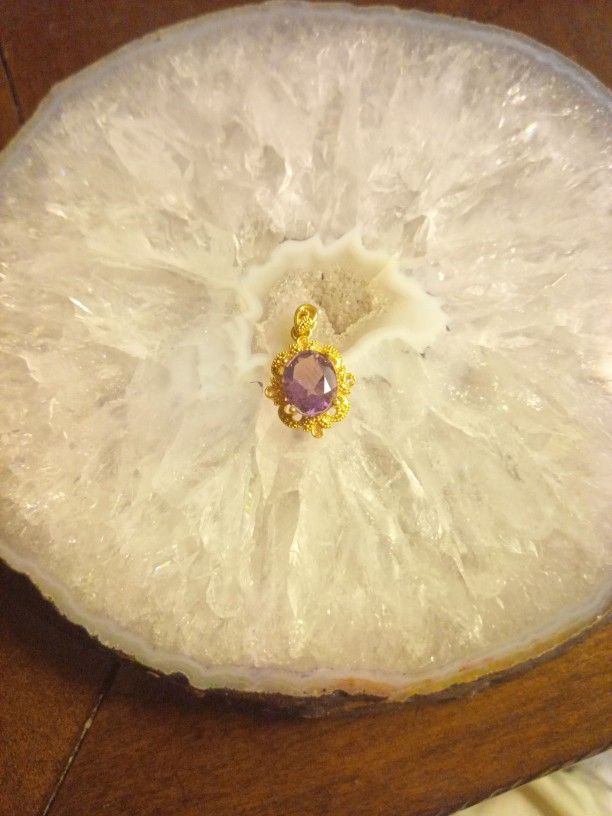 18k Amethyst Pendant