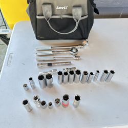 3/8” Ratchet 4 Extensions, Sockets
