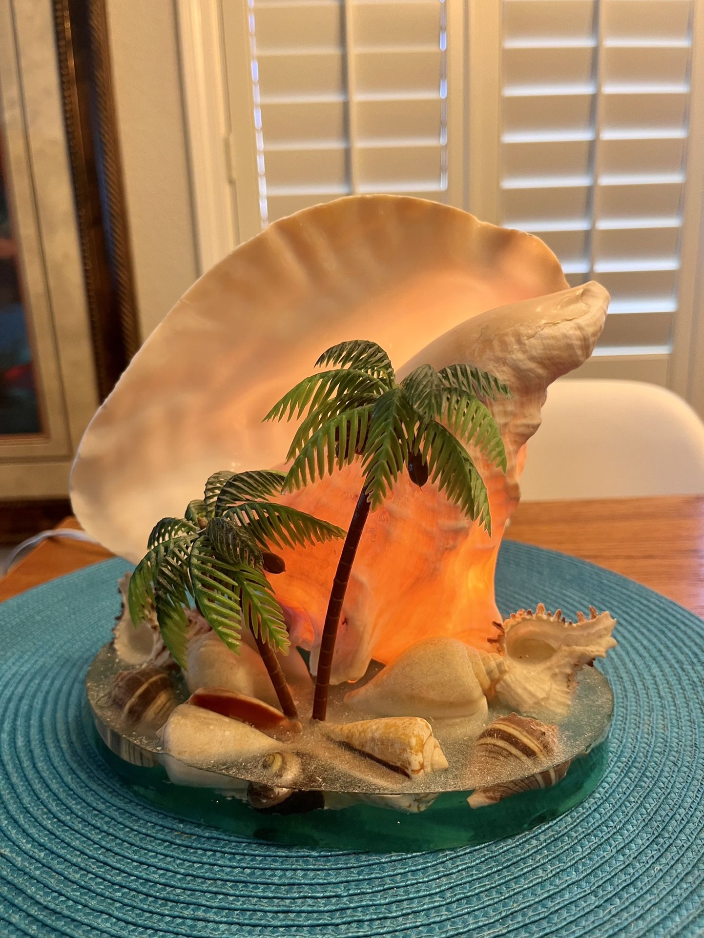 Vintage; Mid-Century Modern,;Retro Conch Sea Shells TV Lamp Night Light; with Beach Shells,;light Works Perfectly
