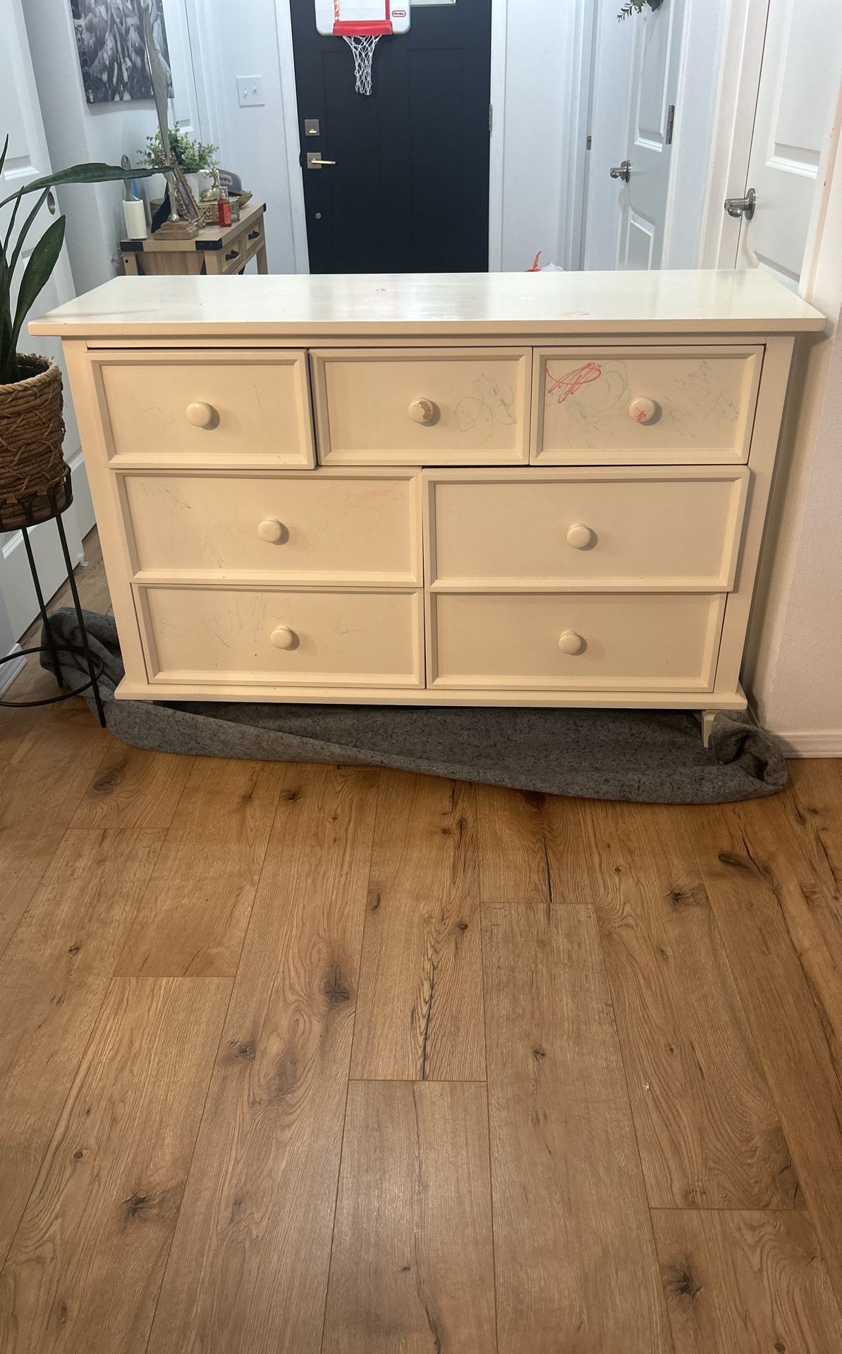 Cafe Kid Dresser