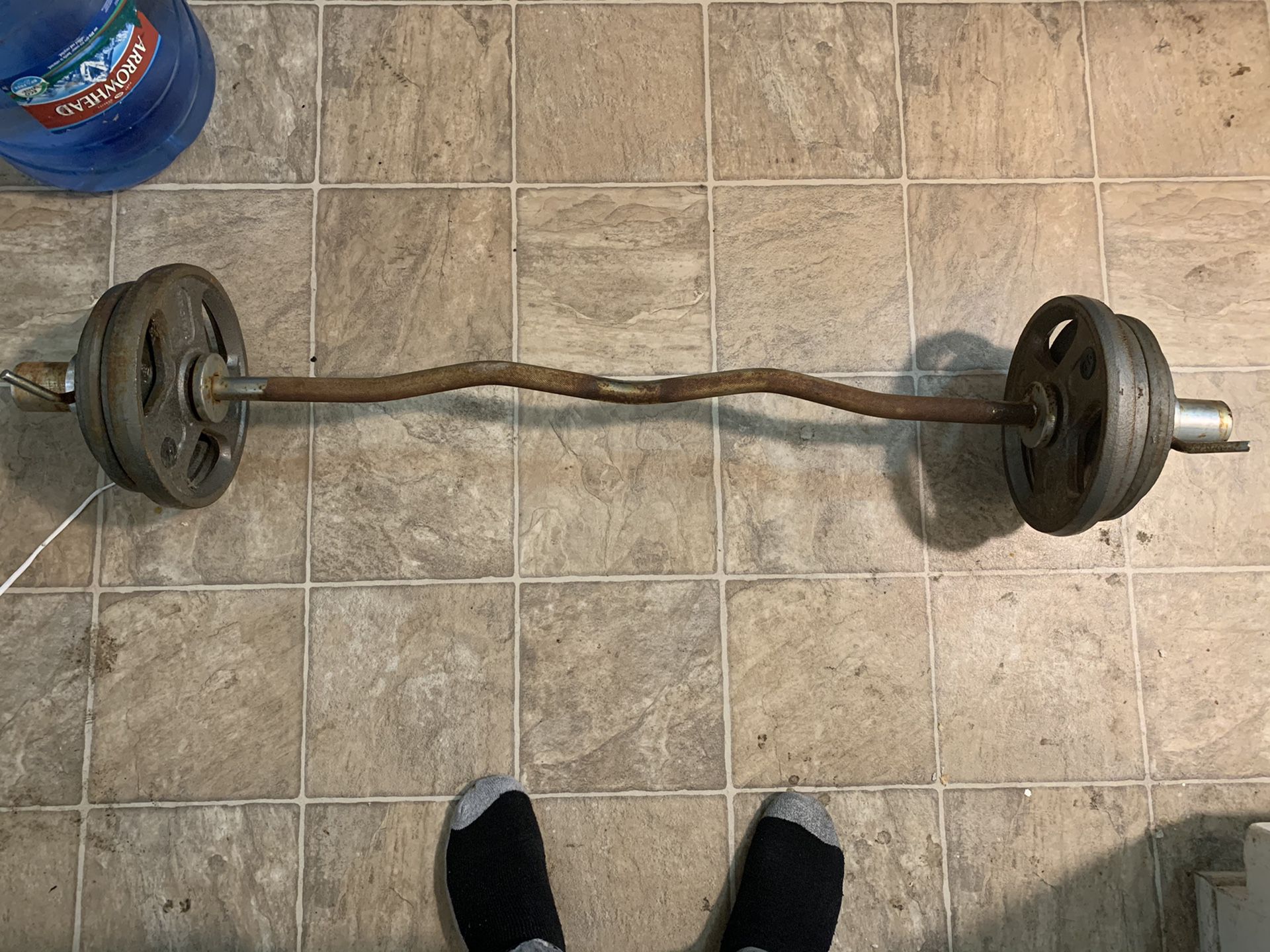 Curl bar with weights