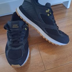 Under Armour Men's Athletic Sneaker's size 8.5