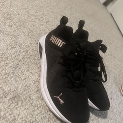 Puma size 8 women’s
