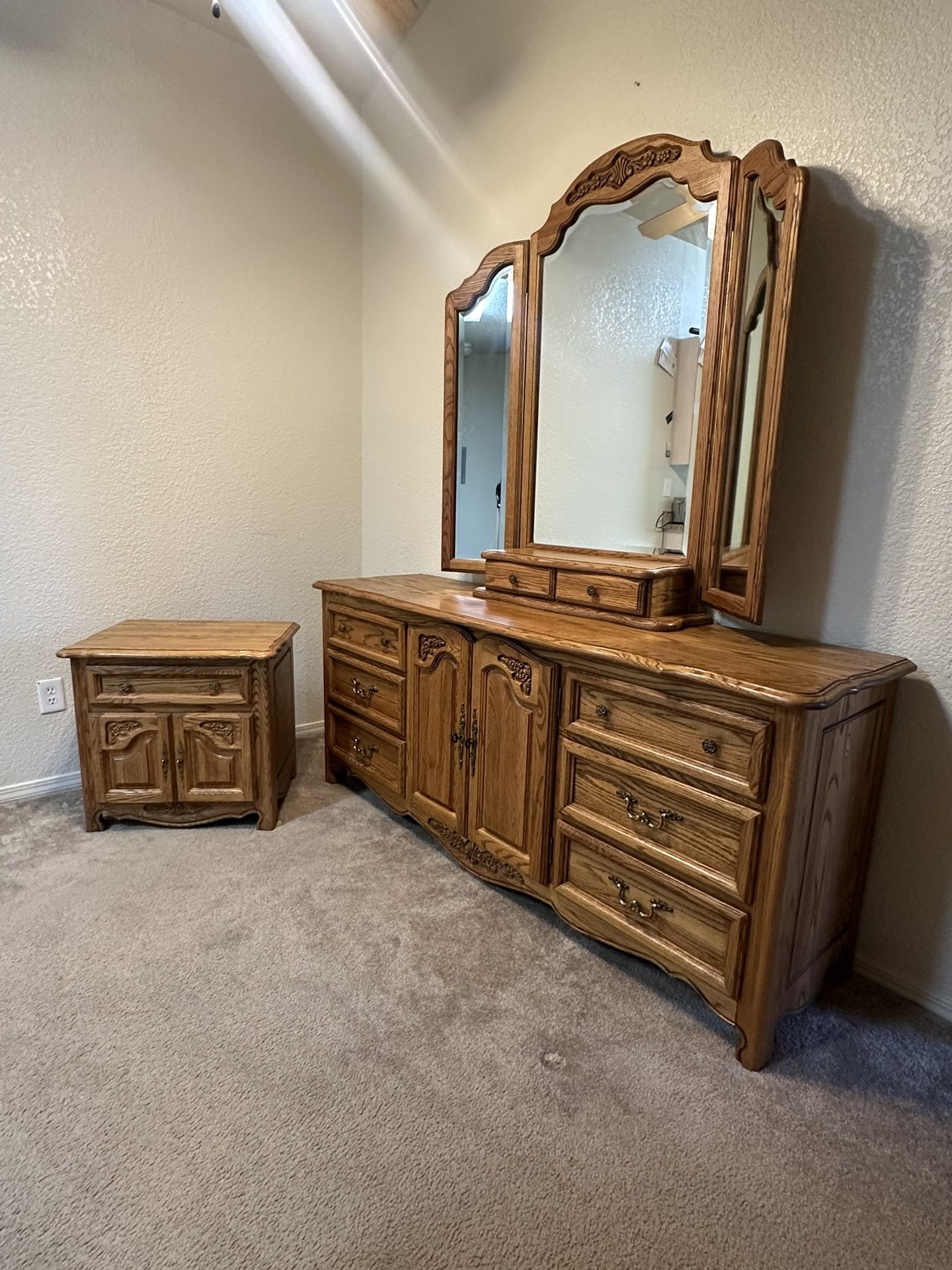 Thomasville Solid Wood Dresser with Tri-Fold Beveled Mirror and small nightstand
