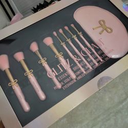 VIRAL Coquette Brushes