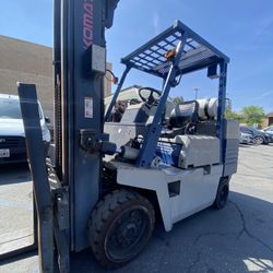 7,200 LB Komatsu Forklift For Sale 