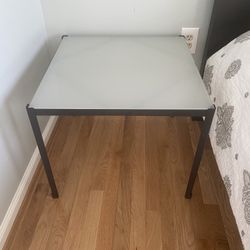 2 Side Tables