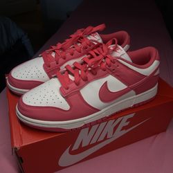 Nike pink dunk low shoes