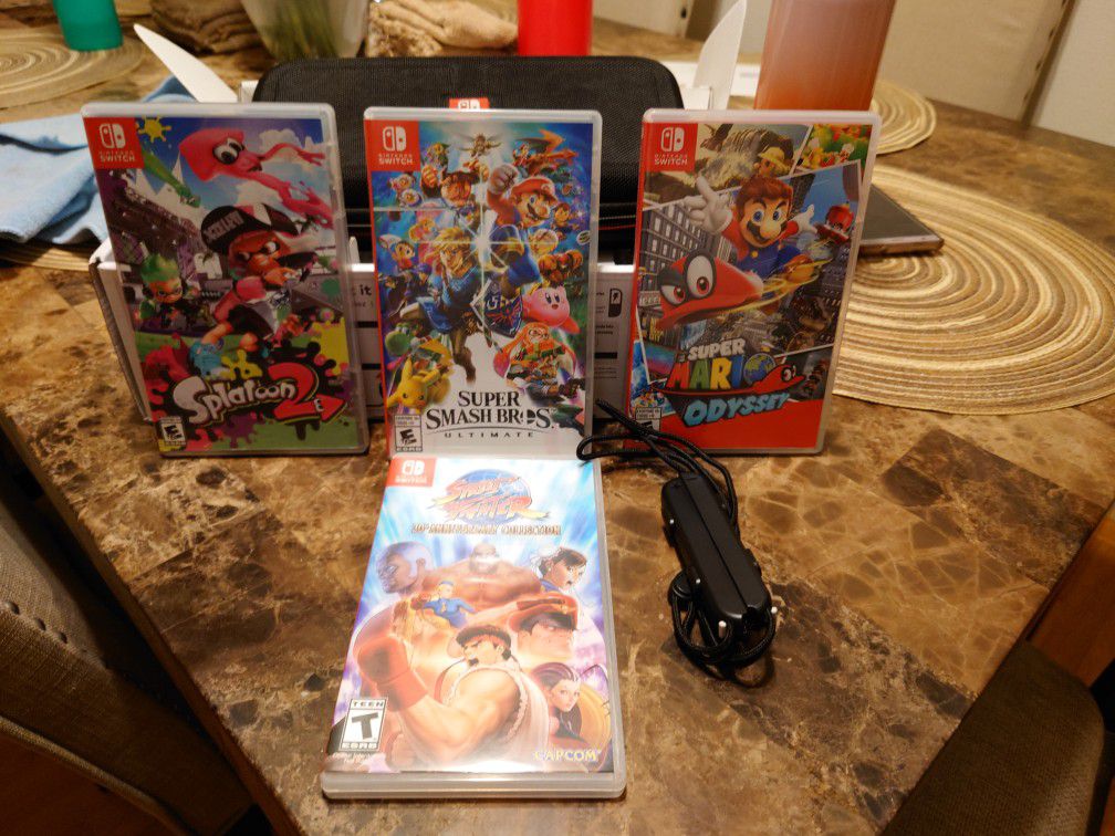 Light Use Nintendo Switch With 4 Games And Case