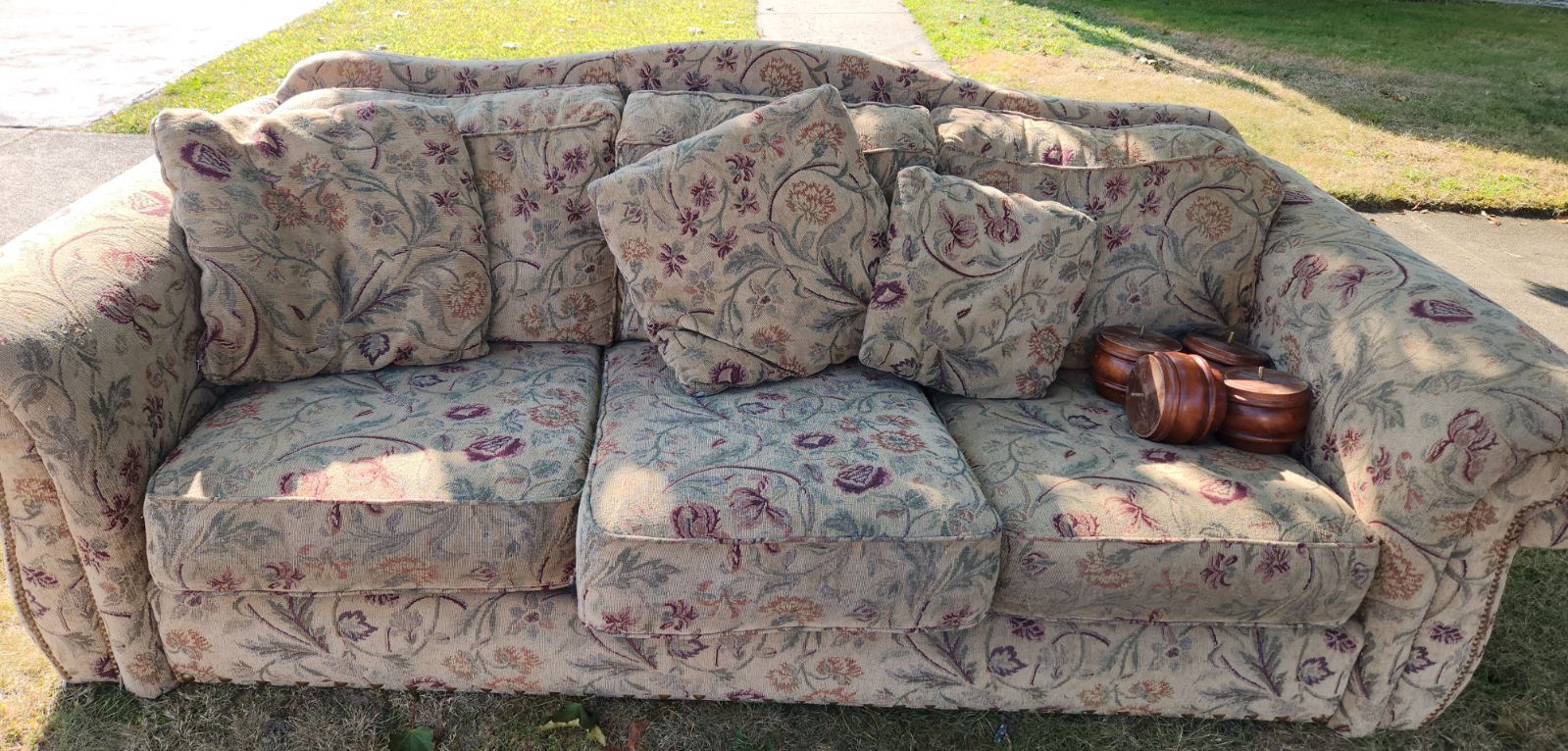 Free! Lazy boy Sofa