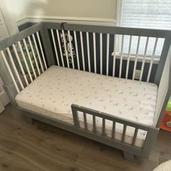 baby crib with matress