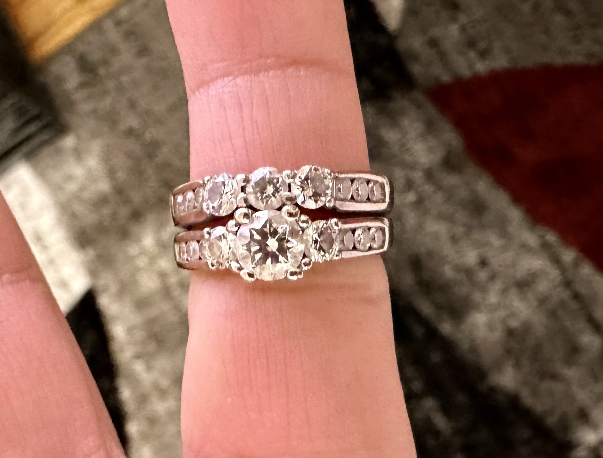 18k White Gold Diamond Ring