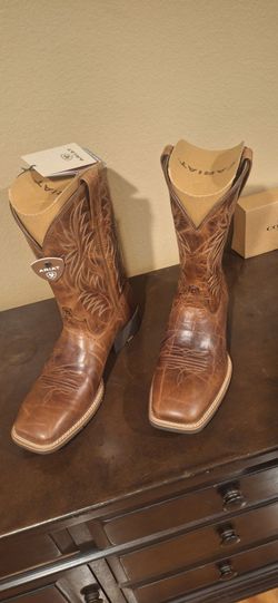 Mens cowboy boots ARIAT size12 new"