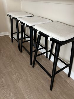 Counter Stool (THREE)